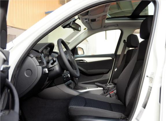 宝马X1 2013款 sDrive18i 时尚型 车厢座椅   前排空间