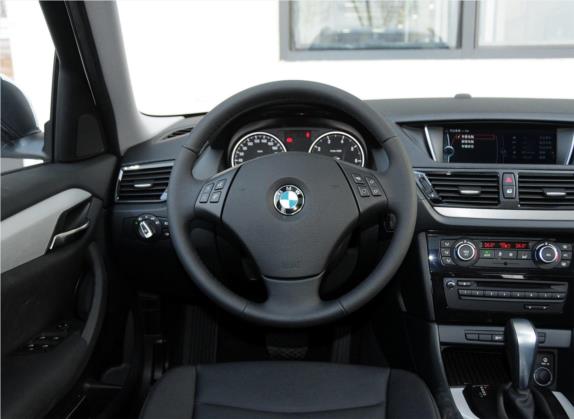 宝马X1 2013款 sDrive18i 领先型 中控类   驾驶位