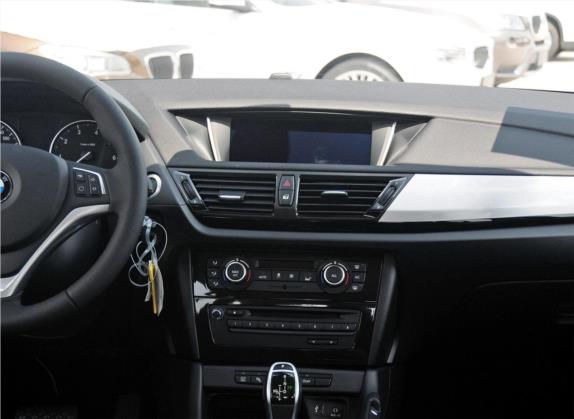 宝马X1 2014款 sDrive18i 领先型 中控类   中控台