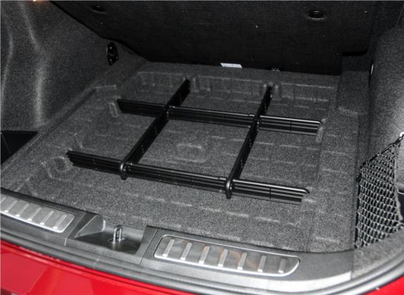 宝马X1 2014款 sDrive18i 运动设计套装 其他细节类   备胎