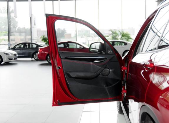 宝马X1 2014款 sDrive18i 运动设计套装 车厢座椅   前门板