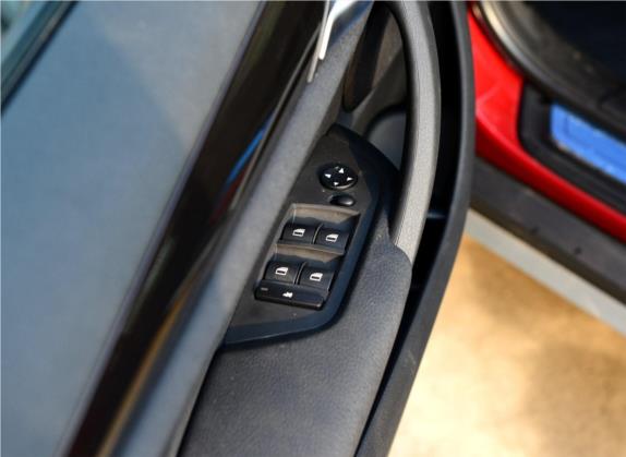 宝马X1 2014款 sDrive18i X设计套装 车厢座椅   门窗控制