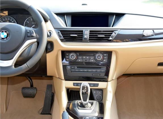 宝马X1 2015款 xDrive20i M运动限量型 中控类   中控台