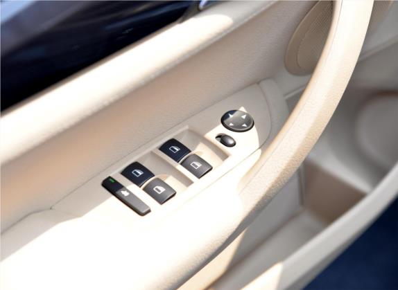 宝马X1 2015款 xDrive20i M运动限量型 车厢座椅   门窗控制