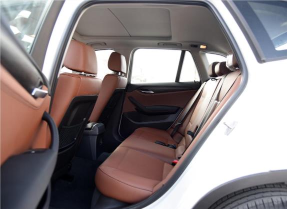 宝马X1 2015款 xDrive20i X套装晋级版 车厢座椅   后排空间
