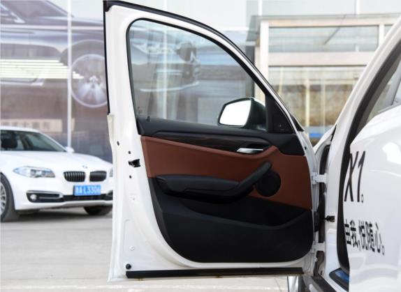 宝马X1 2015款 xDrive20i X套装晋级版 车厢座椅   前门板