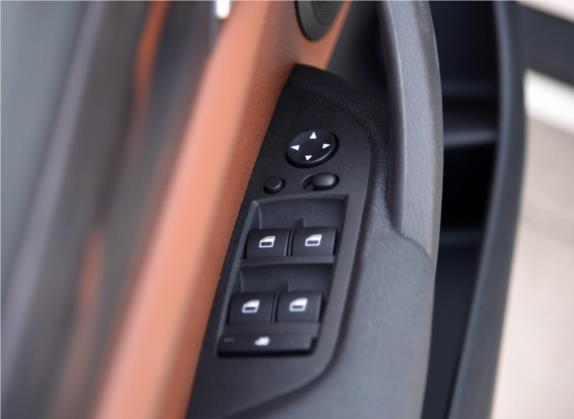 宝马X1 2015款 xDrive20i X套装晋级版 车厢座椅   门窗控制