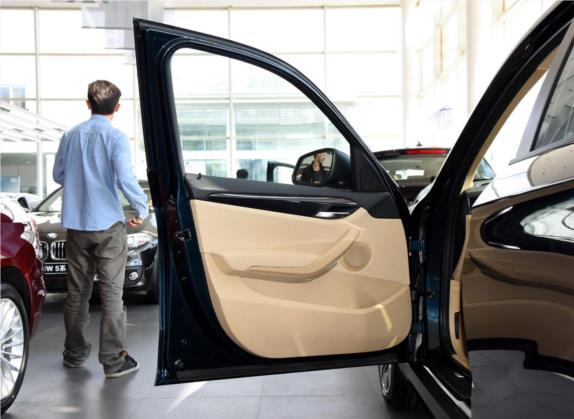宝马X1 2015款 xDrive20i 时尚晋级版 车厢座椅   前门板