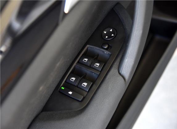 宝马X1 2015款 sDrive18i 领先晋级版 车厢座椅   门窗控制