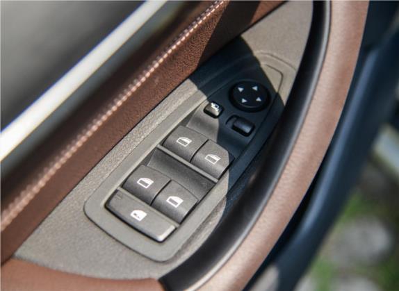 宝马X1 2016款 xDrive25Li 豪华型 车厢座椅   门窗控制