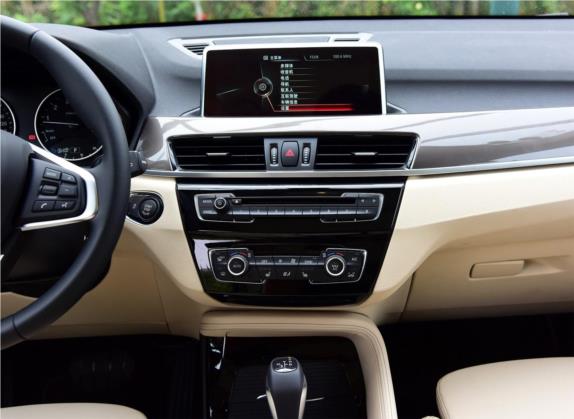 宝马X1 2016款 xDrive20Li 豪华型 中控类   中控台