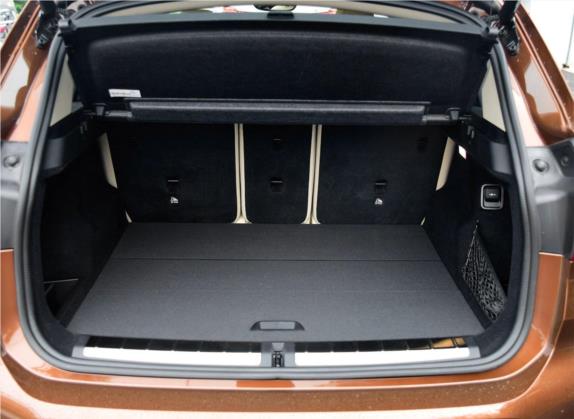 宝马X1 2016款 xDrive20Li 豪华型 车厢座椅   后备厢