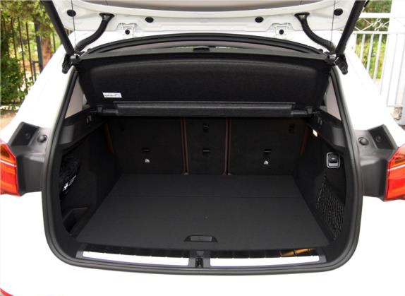 宝马X1 2016款 sDrive20Li 豪华型 车厢座椅   后备厢