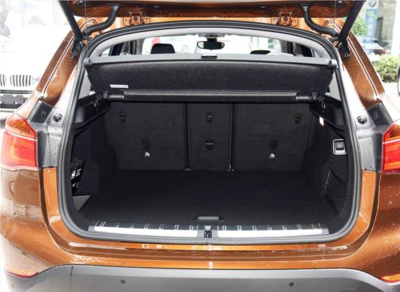 宝马X1 2016款 sDrive18Li 尊享型 车厢座椅   后备厢
