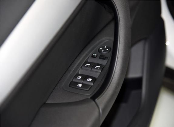 宝马X1 2016款 sDrive18Li 时尚型 车厢座椅   门窗控制