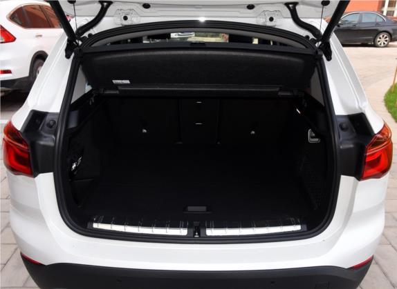 宝马X1 2018款 sDrive18Li 尊享型 车厢座椅   后备厢