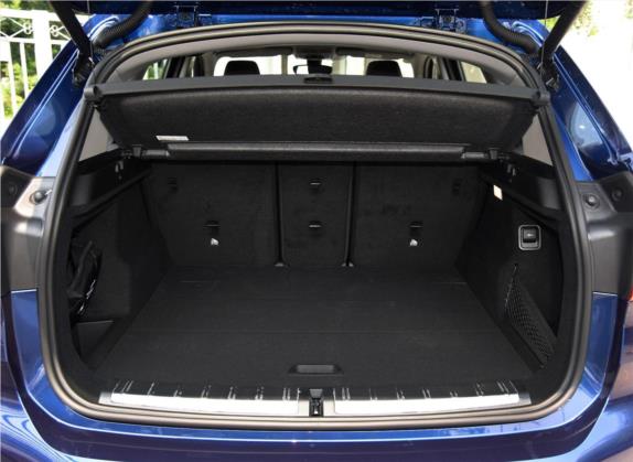 宝马X1 2018款 sDrive20Li 领先型 车厢座椅   后备厢