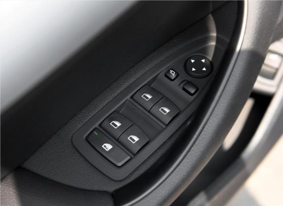 宝马X1 2018款 sDrive20Li 领先型 车厢座椅   门窗控制