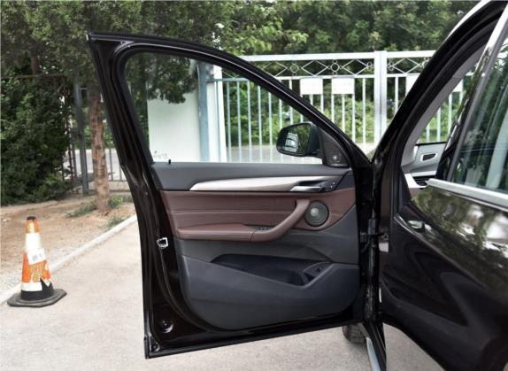 宝马X1 2018款 xDrive20Li 豪华型 车厢座椅   前门板
