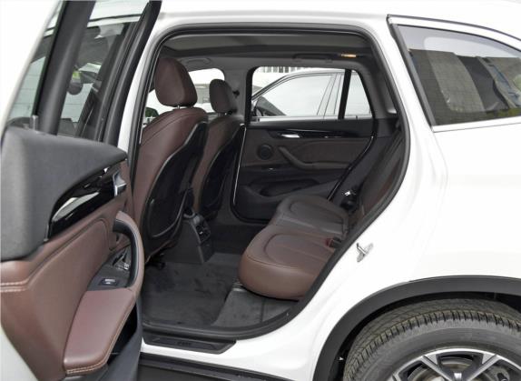 宝马X1 2020款 sDrive25Li 领先型 车厢座椅   后排空间