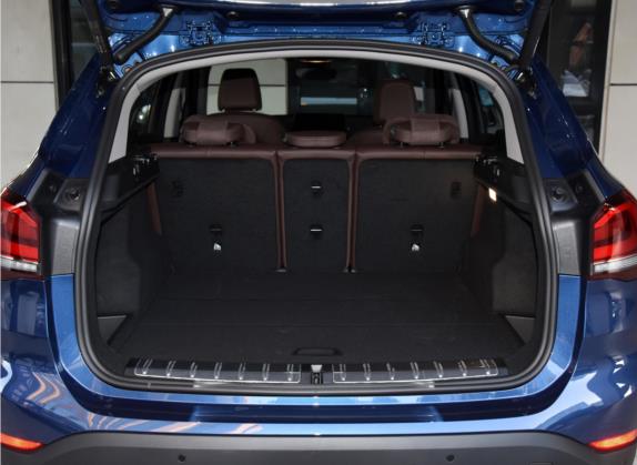 宝马X1 2021款 sDrive20Li 尊享型 车厢座椅   后备厢