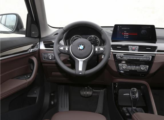 宝马X1 2021款 xDrive25Li 尊享型 中控类   驾驶位