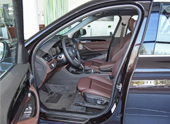 宝马X1 2021款 改款 sDrive25Li 领先型 车厢座椅   前排空间