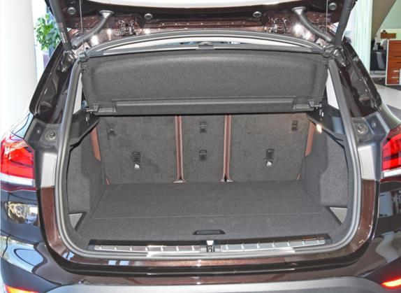 宝马X1 2021款 改款 sDrive25Li 领先型 车厢座椅   后备厢