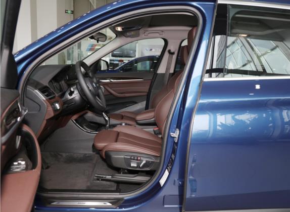 宝马X1 2021款 改款 xDrive25Li 尊享型 车厢座椅   前排空间