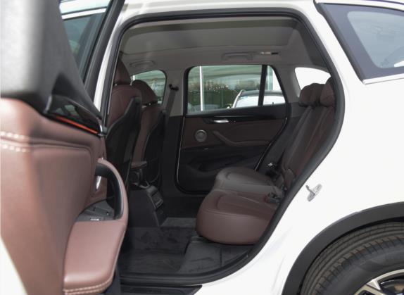 宝马X1 2022款 sDrive20Li 时尚型 车厢座椅   后排空间
