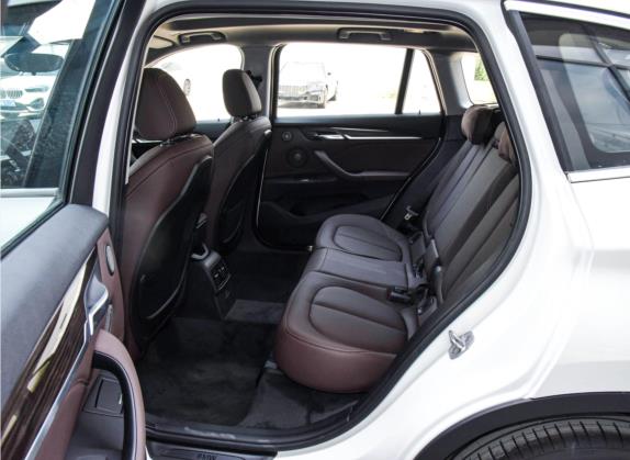 宝马X1 2022款 改款 xDrive25Li 尊享型 车厢座椅   后排空间