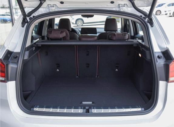 宝马X1 2022款 改款 xDrive25Li 尊享型 车厢座椅   后备厢