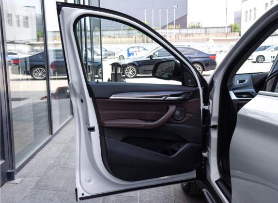 宝马X1 2022款 改款 xDrive25Li 尊享型 车厢座椅   前门板