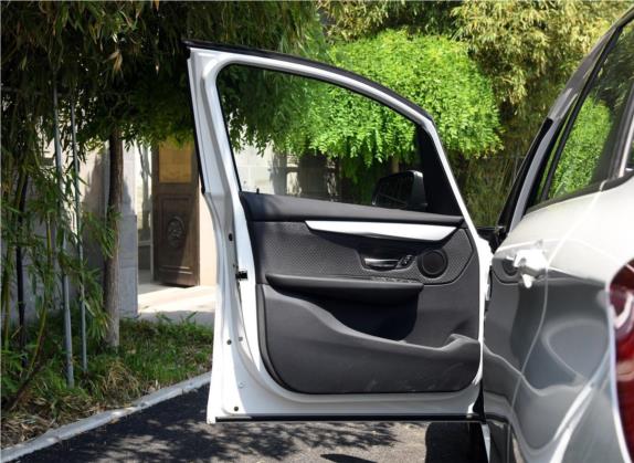 宝马2系旅行车 2016款 218i 时尚型 车厢座椅   前门板