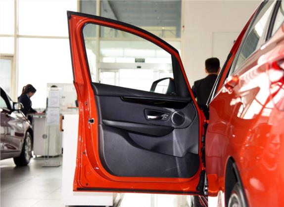 宝马2系旅行车 2016款 218i 运动设计套装 车厢座椅   前门板