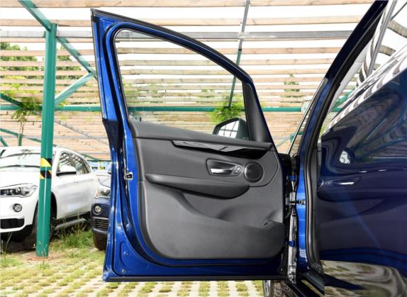 宝马2系旅行车 2018款 218i 尊享型运动套装 车厢座椅   前门板