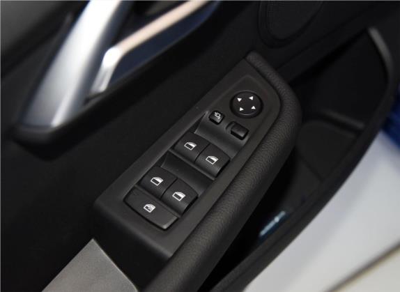 宝马1系 2017款 120i 设计套装型 车厢座椅   门窗控制