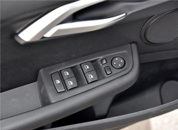 宝马1系 2018款 120i 设计套装型 车厢座椅   门窗控制