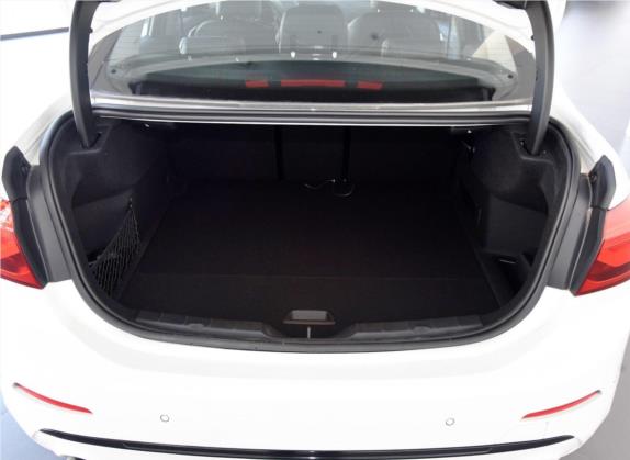 宝马1系 2018款 改款 125i 运动型 车厢座椅   后备厢