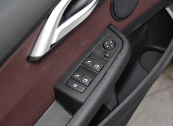 宝马1系 2019款 120i 领先型M运动套装 车厢座椅   门窗控制