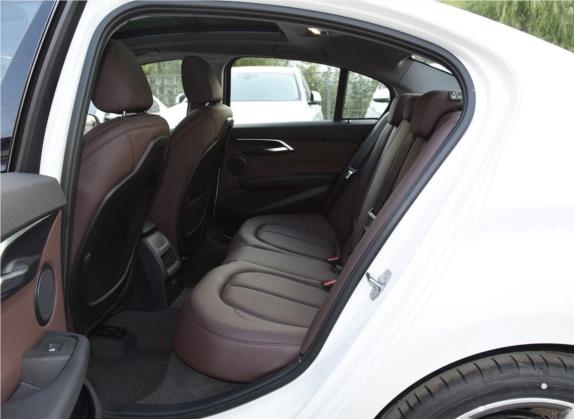宝马1系 2020款 125i 领先型M运动套装 车厢座椅   后排空间