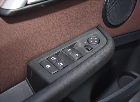 宝马1系 2020款 125i 领先型M运动套装 车厢座椅   门窗控制
