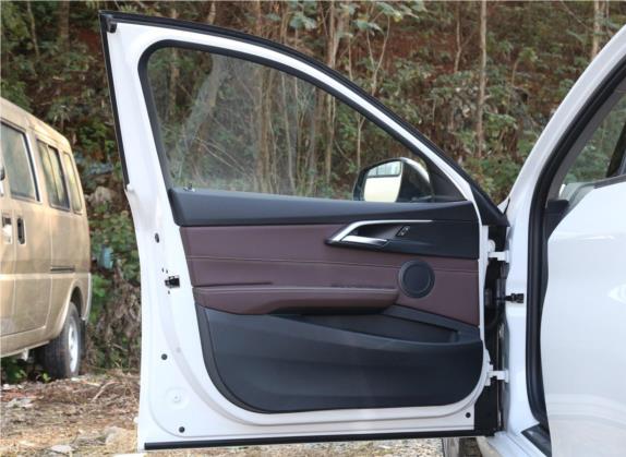 宝马1系 2020款 125i M运动套装 车厢座椅   前门板