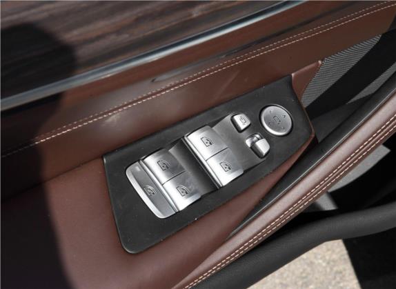 宝马5系新能源 2019款 530Le 豪华套装 车厢座椅   门窗控制