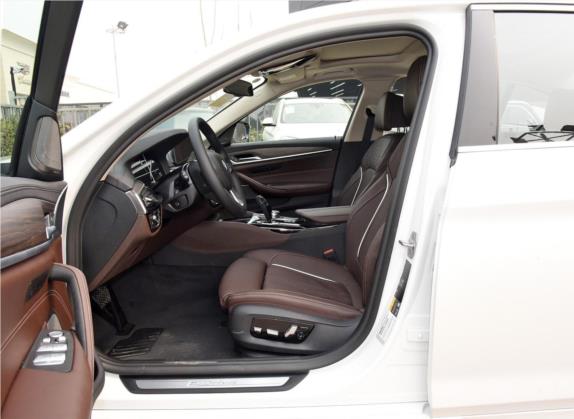 宝马5系新能源 2019款 530Le 先锋版 车厢座椅   前排空间