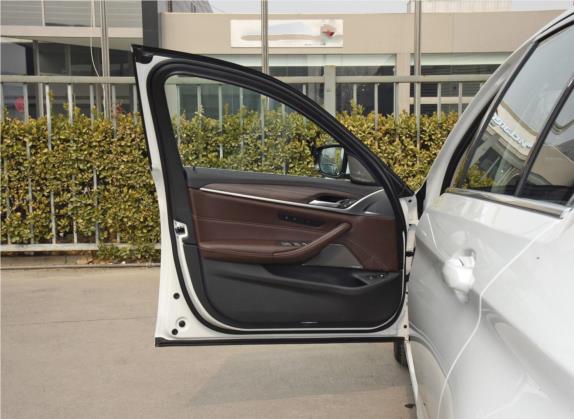 宝马5系新能源 2019款 530Le 先锋版 车厢座椅   前门板