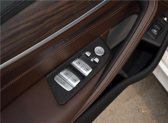 宝马5系新能源 2019款 530Le 先锋版 车厢座椅   门窗控制