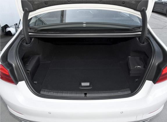 宝马5系新能源 2020款 530Le 先锋版 车厢座椅   后备厢
