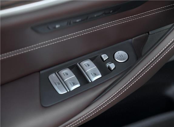 宝马5系新能源 2020款 530Le 先锋版 车厢座椅   门窗控制