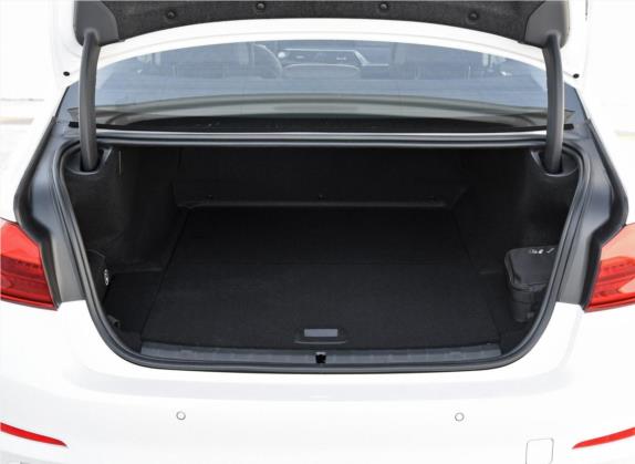 宝马5系新能源 2020款 530Le 豪华套装 车厢座椅   后备厢